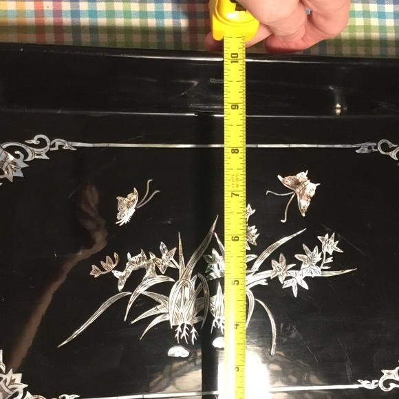 Vintage Asian Mother of Pearl Inlay Lacquered Serving Tray 15” x 10” x 2” - Picture 9 of 10